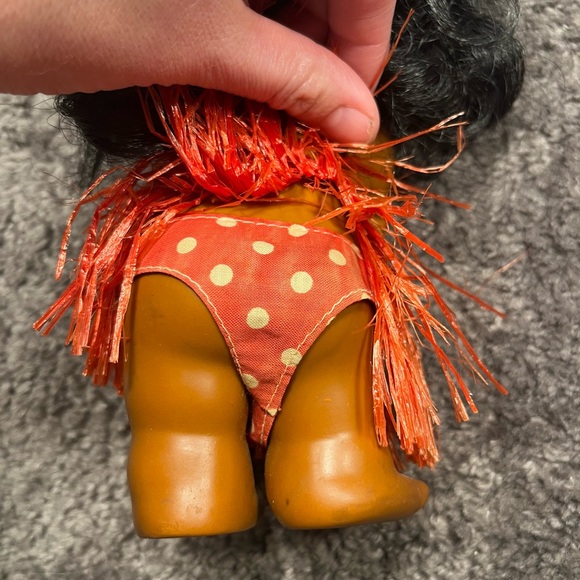 Vintage rubber hula girl - Picture 3 of 7